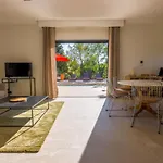 St Francois Heated Swimming Pool ,air Conditioning ,free Parking Nyaraló Carcassone