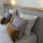 St Francois Heated Swimming Pool ,air Conditioning ,free Parking Nyaraló *
