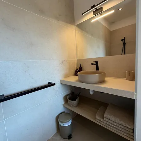 St Francois Private Heated Swimming Pool ,air Conditioning ,free Parking * Carcassonne